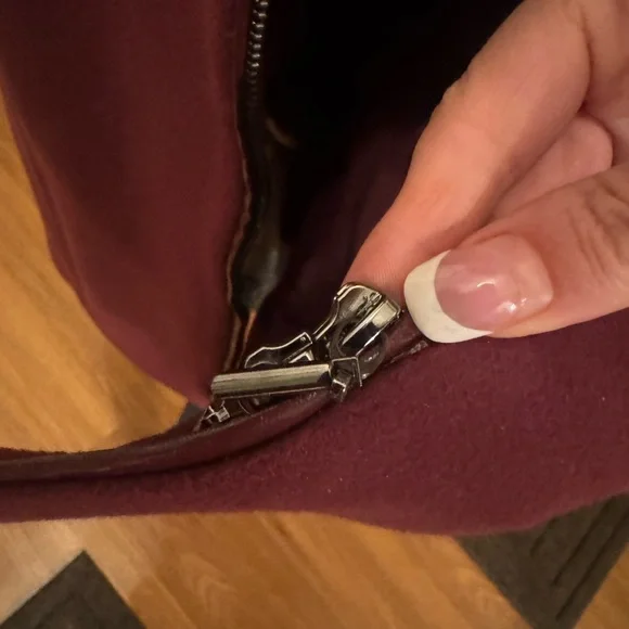 WHBM Elegant Burgundy Coat with Faux Fur REMOVEABLE Collar - Picture 15 of 17